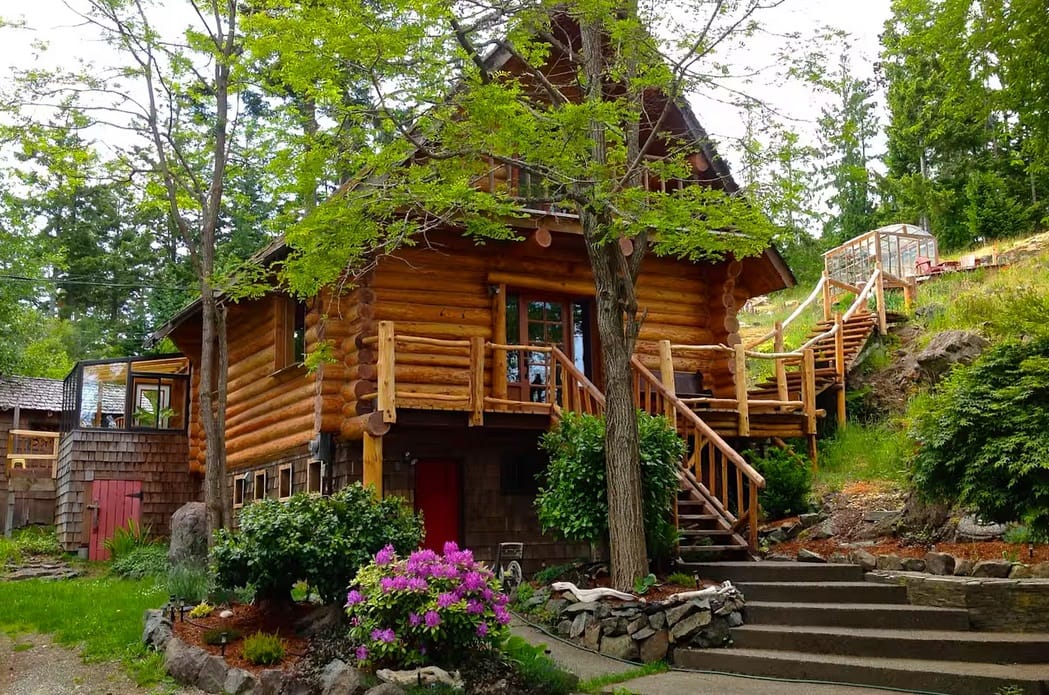 Sooke Snorkeling Adventure cabin exterior